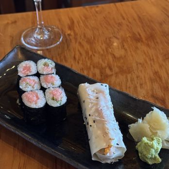 Nobu Malibu - toro scalllion roll and baked crab handroll - Sushi Bars Near Me - Malibu, California Nobu Malibu - toro scalllion roll and baked crab handroll - Sushi Bars Near Me - Malibu, California