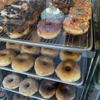 B & B Donuts - Donut party. - Donuts Near Me - Fullerton, California