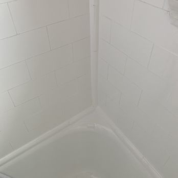New England All Surface Restoration - a bathtub - General Contractors Near Me - Canton, Massachusetts New England All Surface Restoration - a bathtub - General Contractors Near Me - Canton, Massachusetts