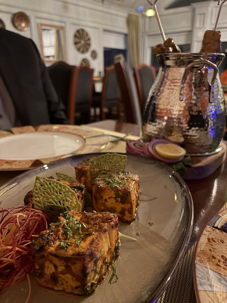 The 100 Food Journey Logo