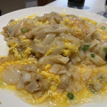 Leisure Cafe - Shrimp with Egg gravy chow fun - Cantonese Near Me - San Leandro, California