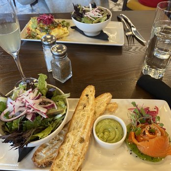 Rize Carmel - Cold-Smoked Salmon* (swapped out cream cheese for avocado purée) - Breakfast & Brunch Near Me - Carmel, Indiana