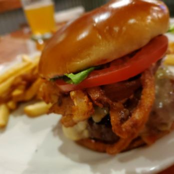 Tap House At Catamount Glass - Sexy burger just had to put a ring on this beyounce burger - American Near Me - Bennington, Vermont Tap House At Catamount Glass - Sexy burger just had to put a ring on this beyounce burger - American Near Me - Bennington, Vermont
