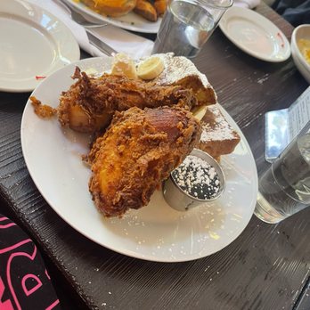 Flamingobaby Kitchen - Fried chicken and banana baby French toast - Caribbean Near Me - Brooklyn, New York Flamingobaby Kitchen - Fried chicken and banana baby French toast - Caribbean Near Me - Brooklyn, New York