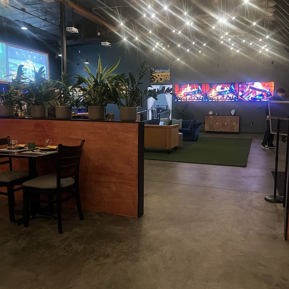 Mango Haus Lounge - New American Near Me - Tehachapi, California