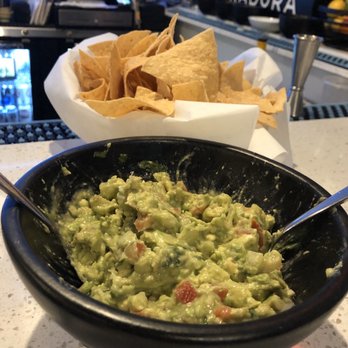 Centrico - Guacamole Al Momento - Mexican Near Me - Phoenix, Arizona