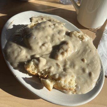 Flamingo Brunch House - Biscuits & Gravy - American Near Me - Taylor, Michigan Flamingo Brunch House - Biscuits & Gravy - American Near Me - Taylor, Michigan