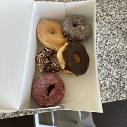 Donuts Donuts