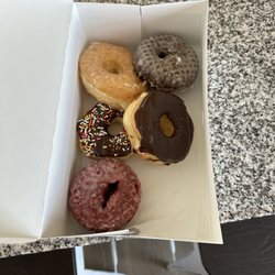 Donut Palace - Donuts