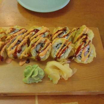 Oshimi Sushi - The yum yum role is super good I definitely suggest it. Comes with ten pieces and it fills you up! In love! - Sushi Bars Near Me - Lexington, Kentucky