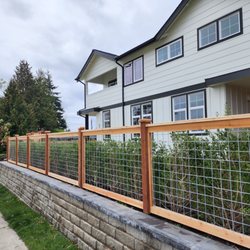 Skillful Fence - Fence Hog Wire