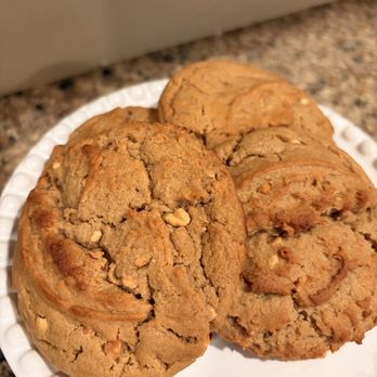 Mama Farrah's Bakery - Peanut butter cookies - Desserts Near Me - Moorpark, California Mama Farrah's Bakery - Peanut butter cookies - Desserts Near Me - Moorpark, California