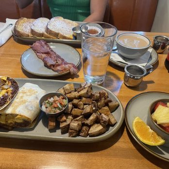 The Early Owl - Breakfast & Brunch Near Me - Muskegon, Michigan