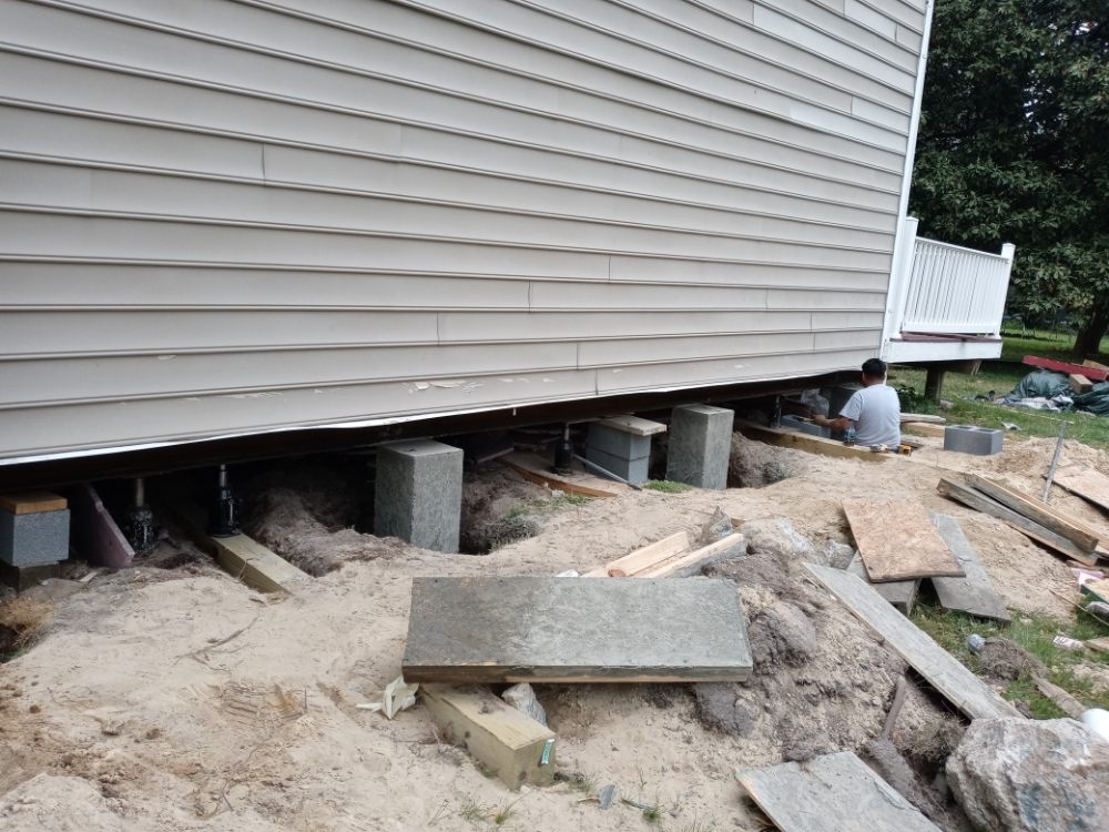 Slide of Gomez Professionals