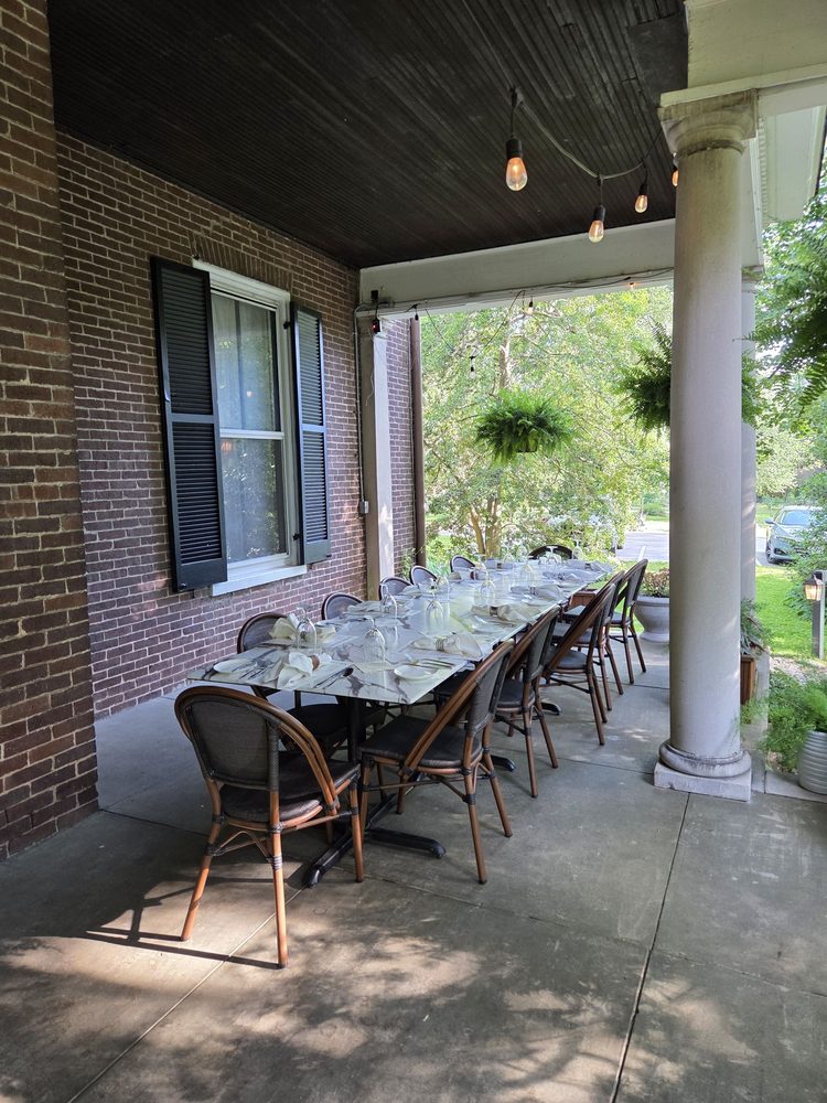 Holly Hill Inn