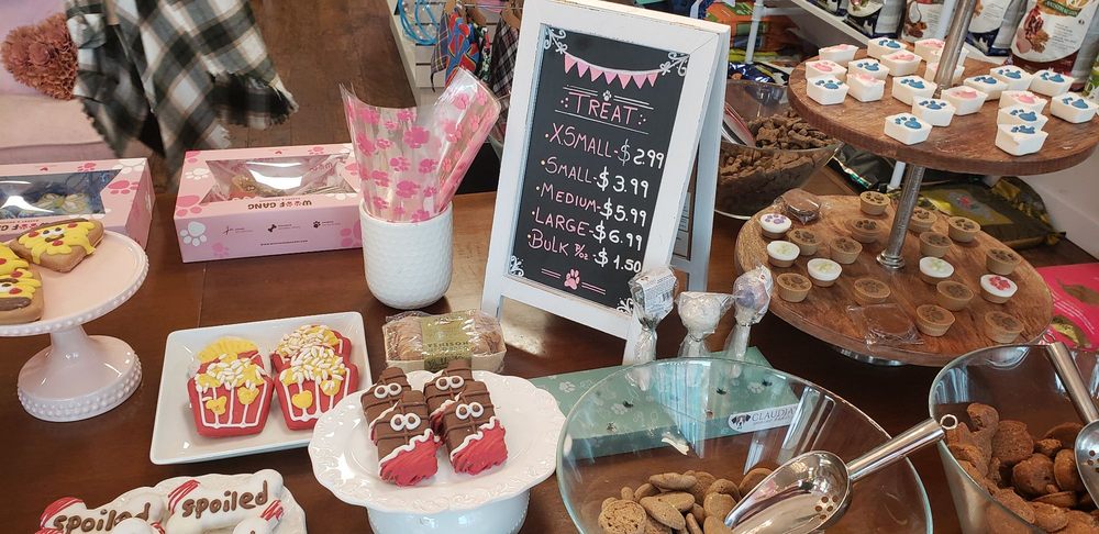 Woof Gang Bakery & Grooming Image