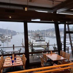 Anthony's Restaurant - Enjoy the night!