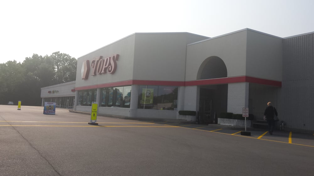 TOPS FRIENDLY MARKETS Updated September 2024 128 W Main St, Le Roy