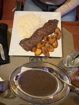 VIVO Tapas KITCHEN • LOUNGE by null