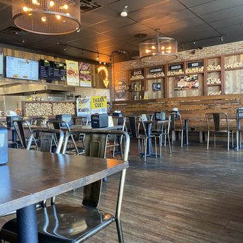 Dickey's Barbecue Pit - Empty during lunch time. - Barbeque Near Me - Rancho Mirage, California Dickey's Barbecue Pit - Empty during lunch time. - Barbeque Near Me - Rancho Mirage, California