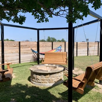 Eleven06 on 35 - Apartments Near Me - Waco, Texas