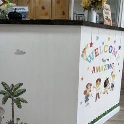 Taraneh Mostaghasi - Front desk