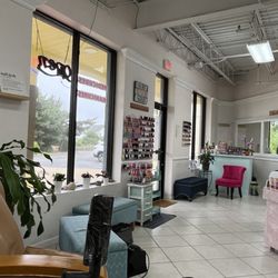 Beach Nails - Small shop specializing in one-on-one attention.