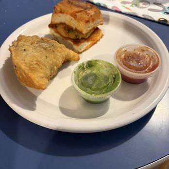 GJ 2 - Vada Pav and Samosa Plate -- both come with two - Food Trucks Near Me - Knoxville, Tennessee GJ 2 - Vada Pav and Samosa Plate -- both come with two - Food Trucks Near Me - Knoxville, Tennessee