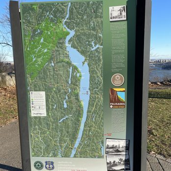 Rockefeller Lookout - Lakes Near Me - Englewood Cliffs, New Jersey