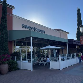 sweetgreen - Healthy Salads, Wraps, and Bowls - Salad Near Me - Irvine, California sweetgreen - Healthy Salads, Wraps, and Bowls - Salad Near Me - Irvine, California