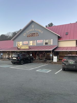 Vermont Antique Mall by null