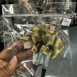 Hasbro Star Wars Black Series Endor Moon Leia (camo); loose, bagged