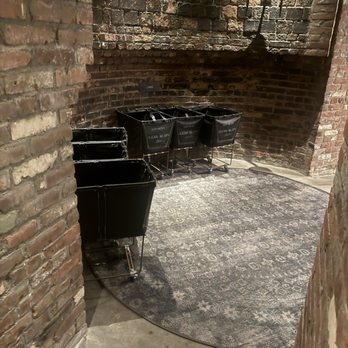 Bathhouse - Williamsburg - Massage Near Me - Brooklyn, New York