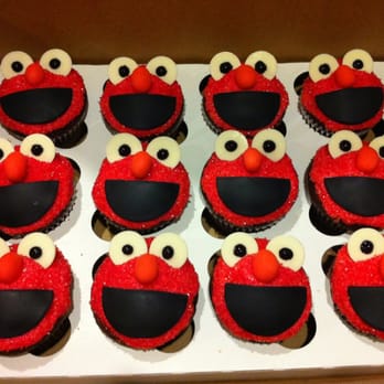 KrisCakes - a dozen cupcakes in a box - Bakeries Near Me KrisCakes - a dozen cupcakes in a box - Bakeries Near Me