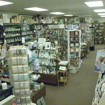 Brewerton Pharmacy - Unique Gifts and Hallmark Cards - Pharmacy Near Me - Brewerton, New York