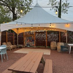 Acclamation Brewing - Outside seating area