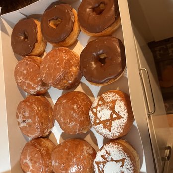 Sugarbox Donuts - Chocolate glazed, and Hanukkah jelly and glazed jelly donuts. Yummy - Donuts Near Me - West Hills, California Sugarbox Donuts - Chocolate glazed, and Hanukkah jelly and glazed jelly donuts. Yummy - Donuts Near Me - West Hills, California