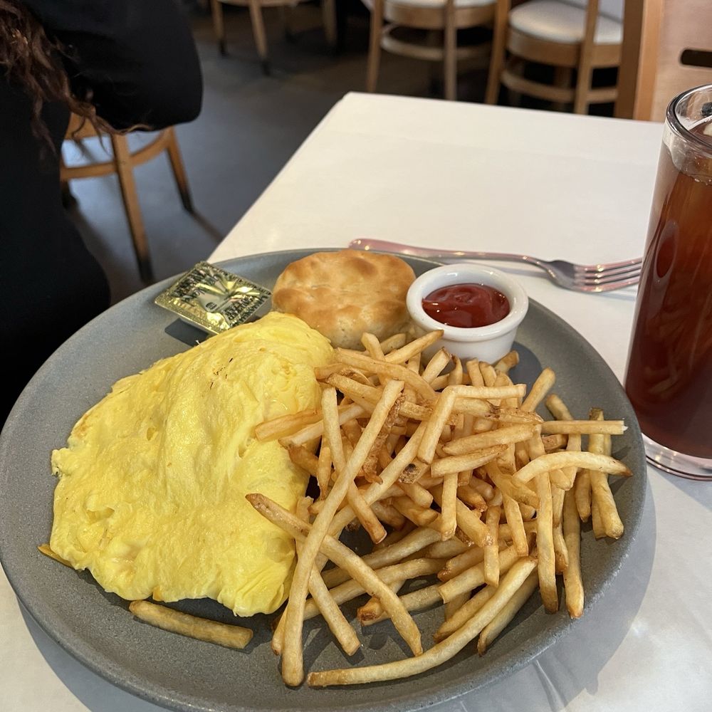 Peacock Cafe - Wine Bars Near Me - Washington, DC, District of Columbia