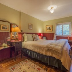 Buckeye's Cabin - Luna Bedroom