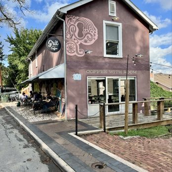 Grit Coffee - UVA Corner - Coffee & Tea Near Me - Charlottesville, Virginia