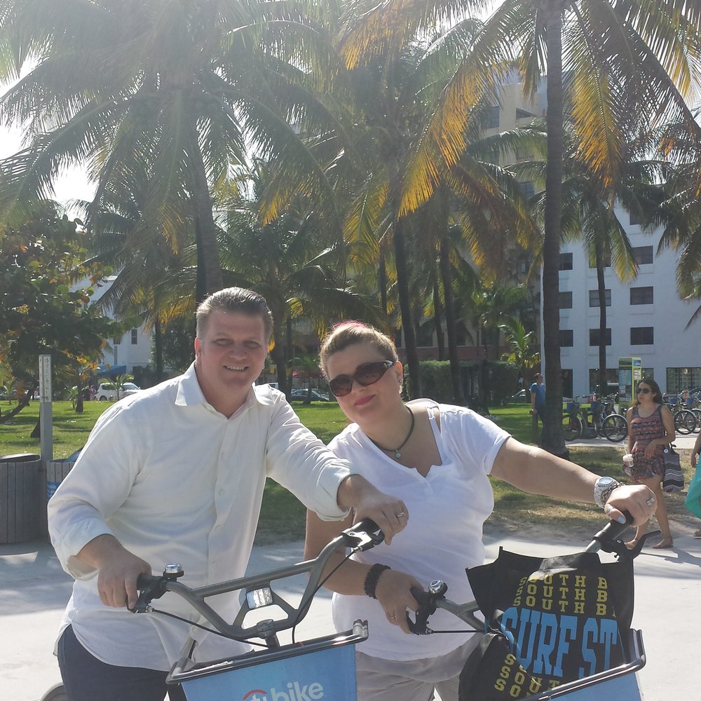 One of the many places you can pick up a bike. Stroll along the Atlantic along famous Ocean Drive!