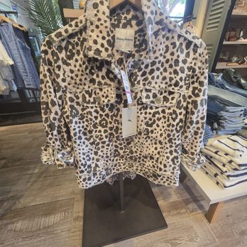Tommy Bahama - Men's Clothing Near Me - Coral Gables, Florida Tommy Bahama - Men's Clothing Near Me - Coral Gables, Florida