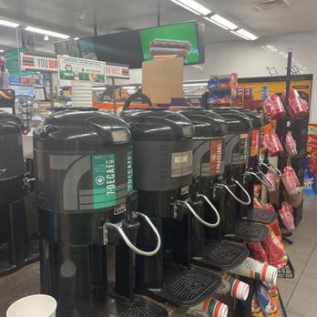 7-Eleven - a row of coffee machines in a grocery store - Convenience Stores Near Me - Burbank, California 7-Eleven - a row of coffee machines in a grocery store - Convenience Stores Near Me - Burbank, California
