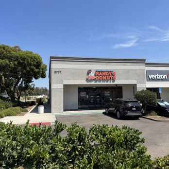 Randy’s Donuts - Coffee & Tea Near Me - San Diego, California Randy’s Donuts - Coffee & Tea Near Me - San Diego, California