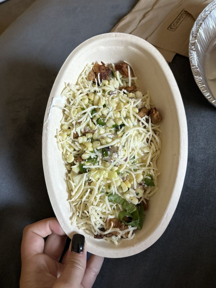 CHIPOTLE MEXICAN GRILL Updated August 2024 12 Photos & 49 Reviews