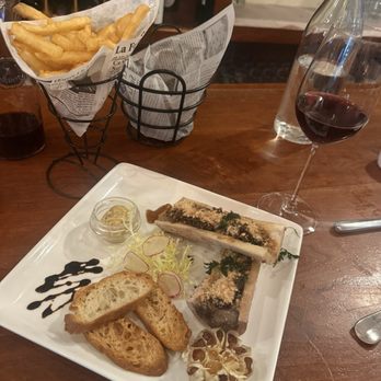 RÊVE - Bone marrow, w a crisp crust and fig. Garlic baked clove..."God's butter". - French Near Me - Lafayette, California