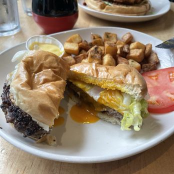 Frankie's Modern Diner - Breakfast burger - Diners Near Me - Victoria, British Columbia Frankie's Modern Diner - Breakfast burger - Diners Near Me - Victoria, British Columbia