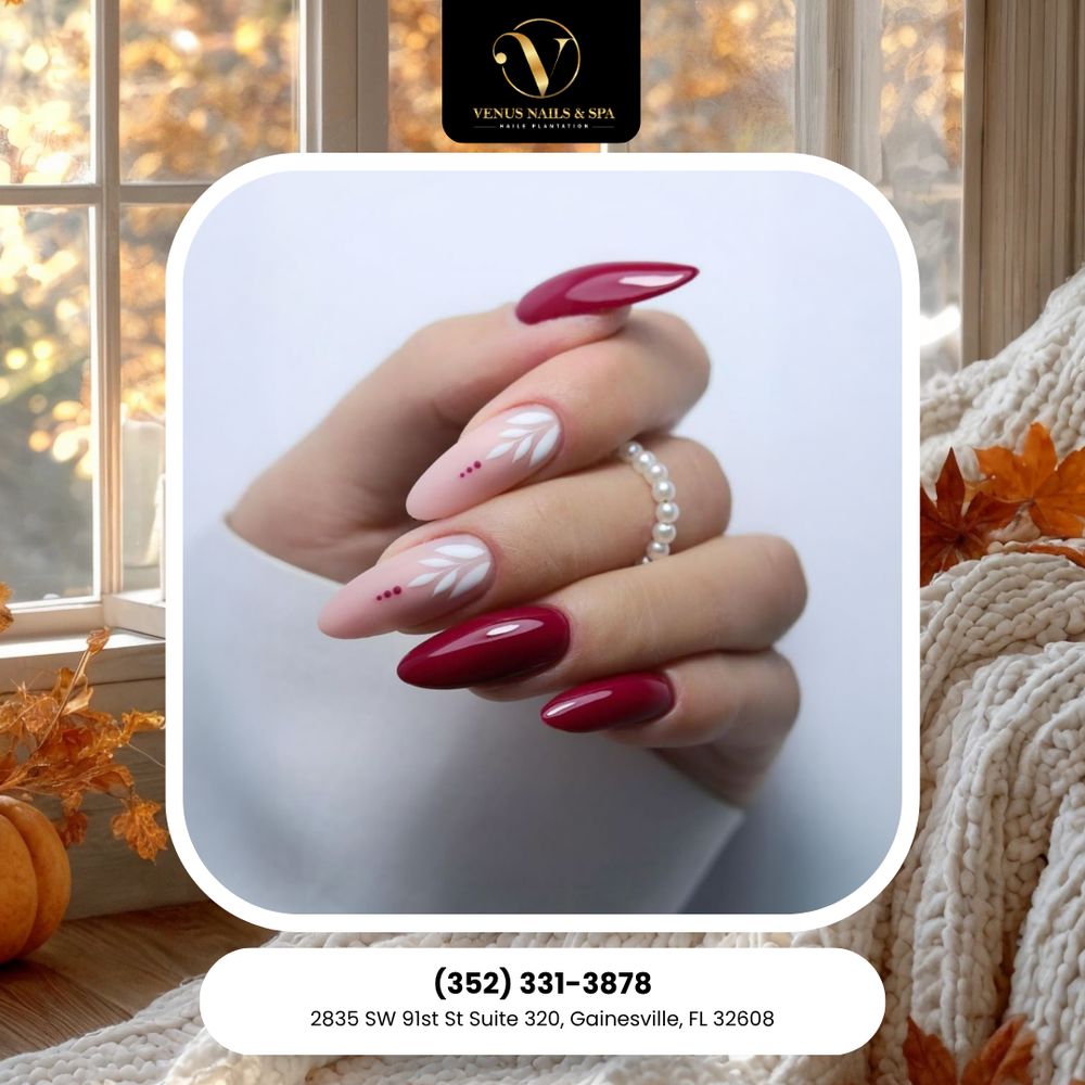 Venus Nails & Spa Logo