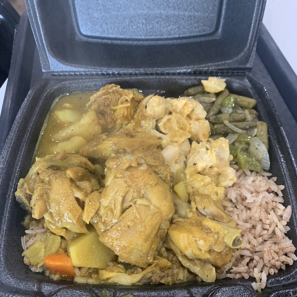Ocho Rios - Curry Chicken, Green Bean and rice - Caribbean Near Me - Texas City, Texas Ocho Rios - Curry Chicken, Green Bean and rice - Caribbean Near Me - Texas City, Texas