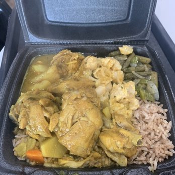 Ocho Rios - Curry Chicken, Green Bean and rice - Caribbean Near Me - Texas City, Texas Ocho Rios - Curry Chicken, Green Bean and rice - Caribbean Near Me - Texas City, Texas